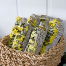 Hvit Salvie & Gul Sinuata - Renselsesbunt for glede, klarhet & ny energi thumbnail