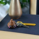 Morsom liten plopp nøkkelring thumbnail