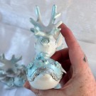 Lysblå Fairy Deer Krystallkuleholder thumbnail