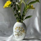 GJENBRUKS-SKATT: Nydelig Blomstervase m/gule blomster thumbnail