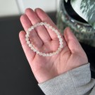 Hvit Månestein Armbånd, 6mm thumbnail