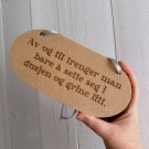 Unike Veggskilt - Av og til trenger man bare å sette seg i dusjen og grine litt. thumbnail