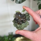 Edderkopp på blad - Fruit Jasper & Serpentin #1 thumbnail