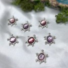 Lepidolitt/Flashy Purple Mica Skilpadde Anheng thumbnail