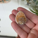 Krystallisert Skjell Cabochon - 20,7g thumbnail