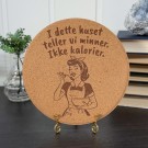 Vel Unt's Gryteunderlag - I dette huset teller vi minner. Ikke kalorier. thumbnail