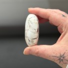 Skolesitt Håndstein #2 (Scolecite) thumbnail