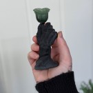 Eternal Rose - Skeletthånd i Svart Obsidian med Rose i Grønn Jordbærkvarts thumbnail