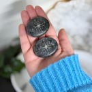 Larvikitt - Kompass Lommestein thumbnail