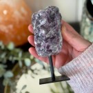 Regnbue Fluoritt Råstein På Stativ thumbnail