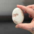 Skolesitt Håndstein #1 (Scolecite) thumbnail
