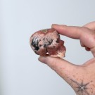 Liten Rhodokrositt Hodeskalle - Collector's Piece (111,8g) thumbnail