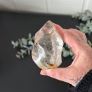 Bergkrystall med Golden Healer Flamme thumbnail