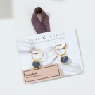 Luna Norte ~ Conversation Heart Mini Hoop Øredobber – Blå Safir thumbnail