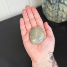 Grønn Månestein Håndstein #2 (Garnieritt) thumbnail