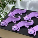 Pastell Lilla Axolotl thumbnail