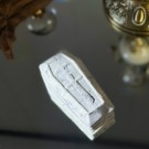 Hovelitt Kiste med Flaggermus  thumbnail