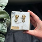 Luna Norte ~ Dolce Cuore Charm Huggie Hoop Øredobber - Perlemor  thumbnail