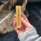 Palo Santo Pinne m/gravering ~ La kjærligheten bo her thumbnail