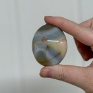 Lys Orca Agat Håndstein #2 (Spekkhoggersteinen) thumbnail