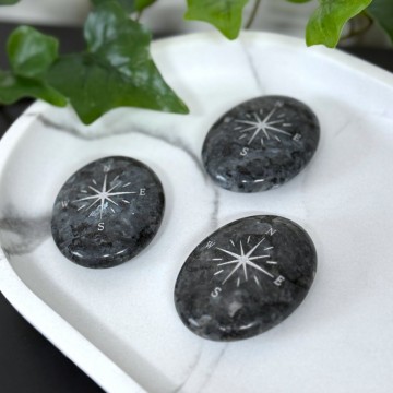 Larvikitt - Kompass Lommestein