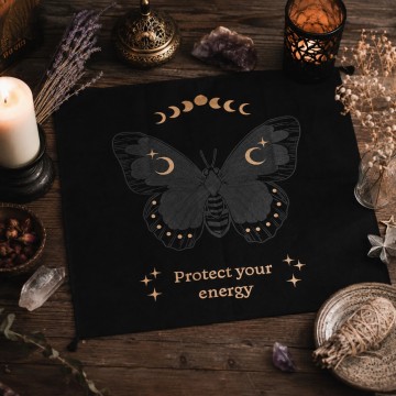Protect Your Energy - Alterduk med møll (72x72cm)