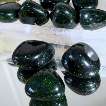 Grønn Stjernestein Tromlet Medium