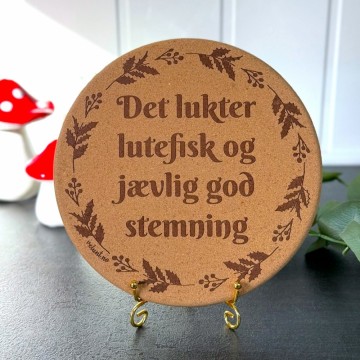 Vel Unt's Aggressive Jule Gryteunderlag - Det lukter lutefisk og jævlig god stemning