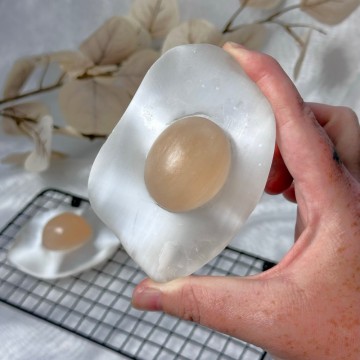 Morsomt Realistisk Satin Spar Egg